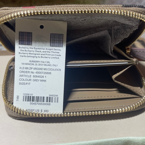 Burberry large check zip wallet grey mink NWT - Picture 3 of 10